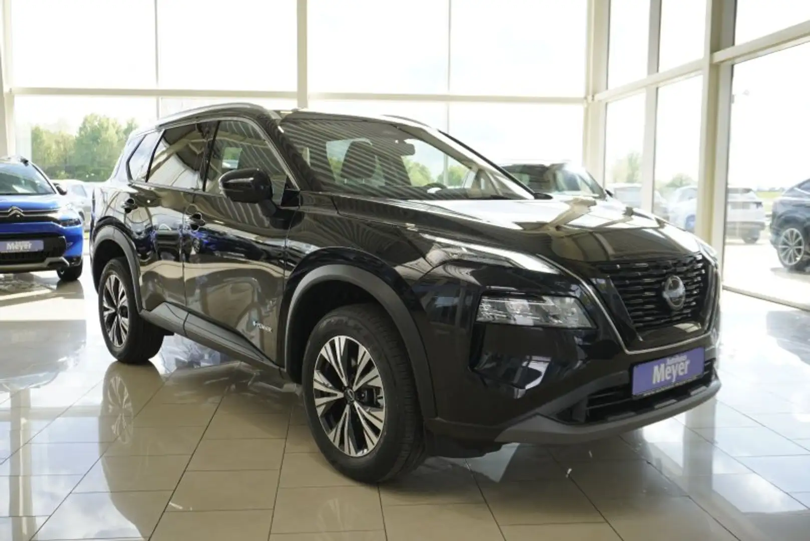 Nissan X-Trail N-Connecta 1.5 VC-T e-POWER 204PS      ** Black - 1