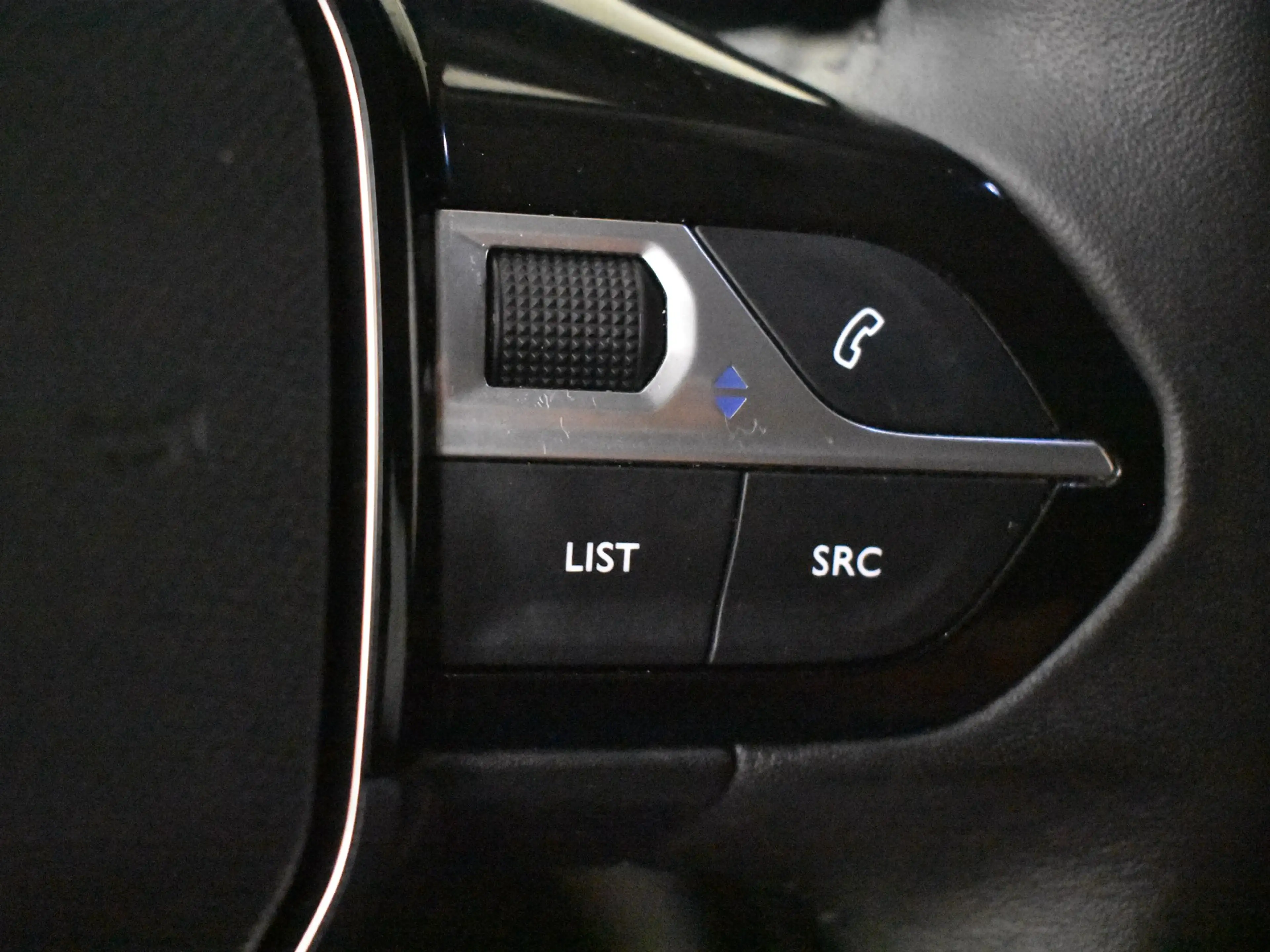 Peugeot e-2008 EV Allure Pack 50 kWh 136PK | Achteruitrijcamera | — photo 15