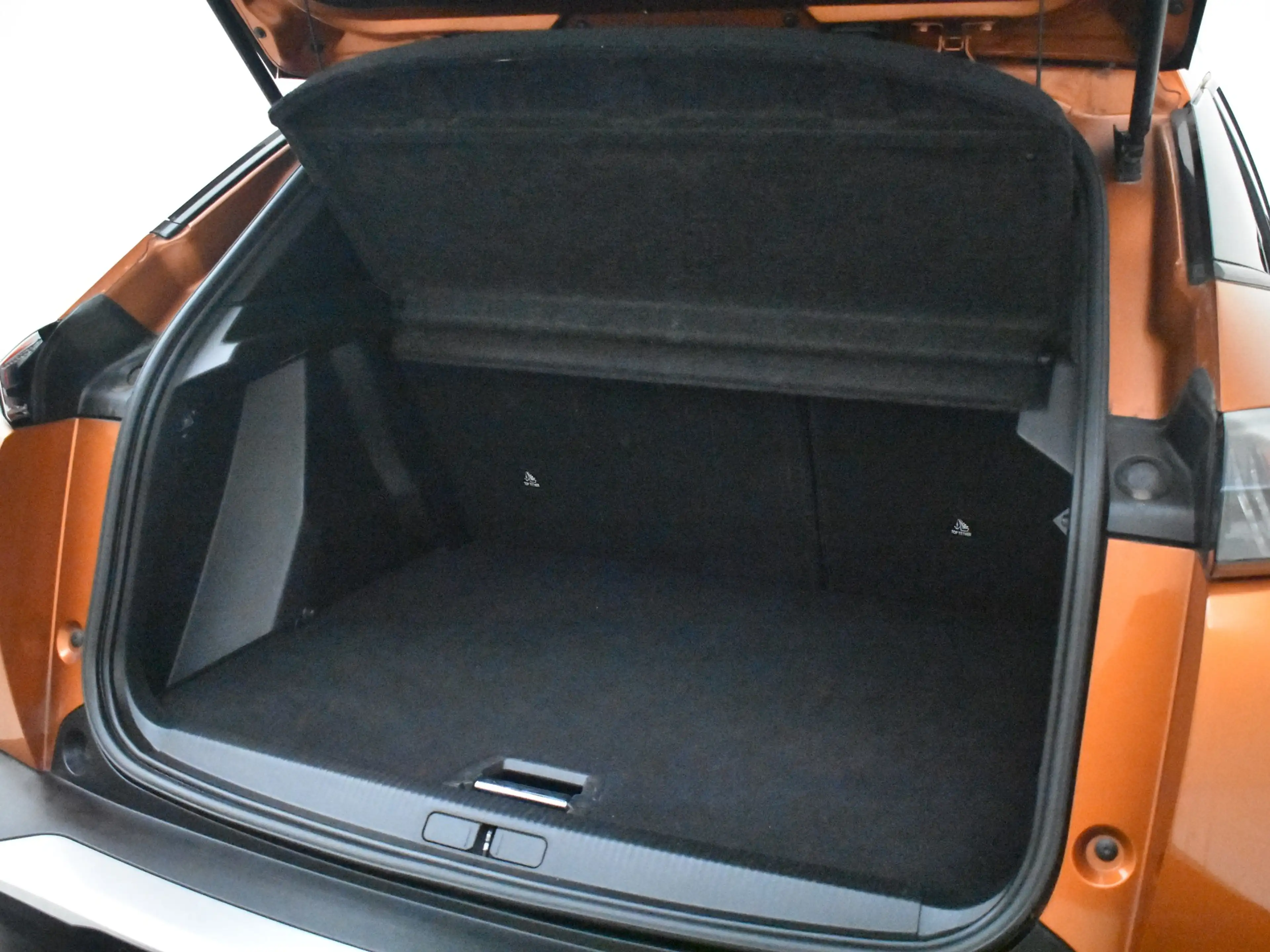 Peugeot e-2008 EV Allure Pack 50 kWh 136PK | Achteruitrijcamera | — photo 29