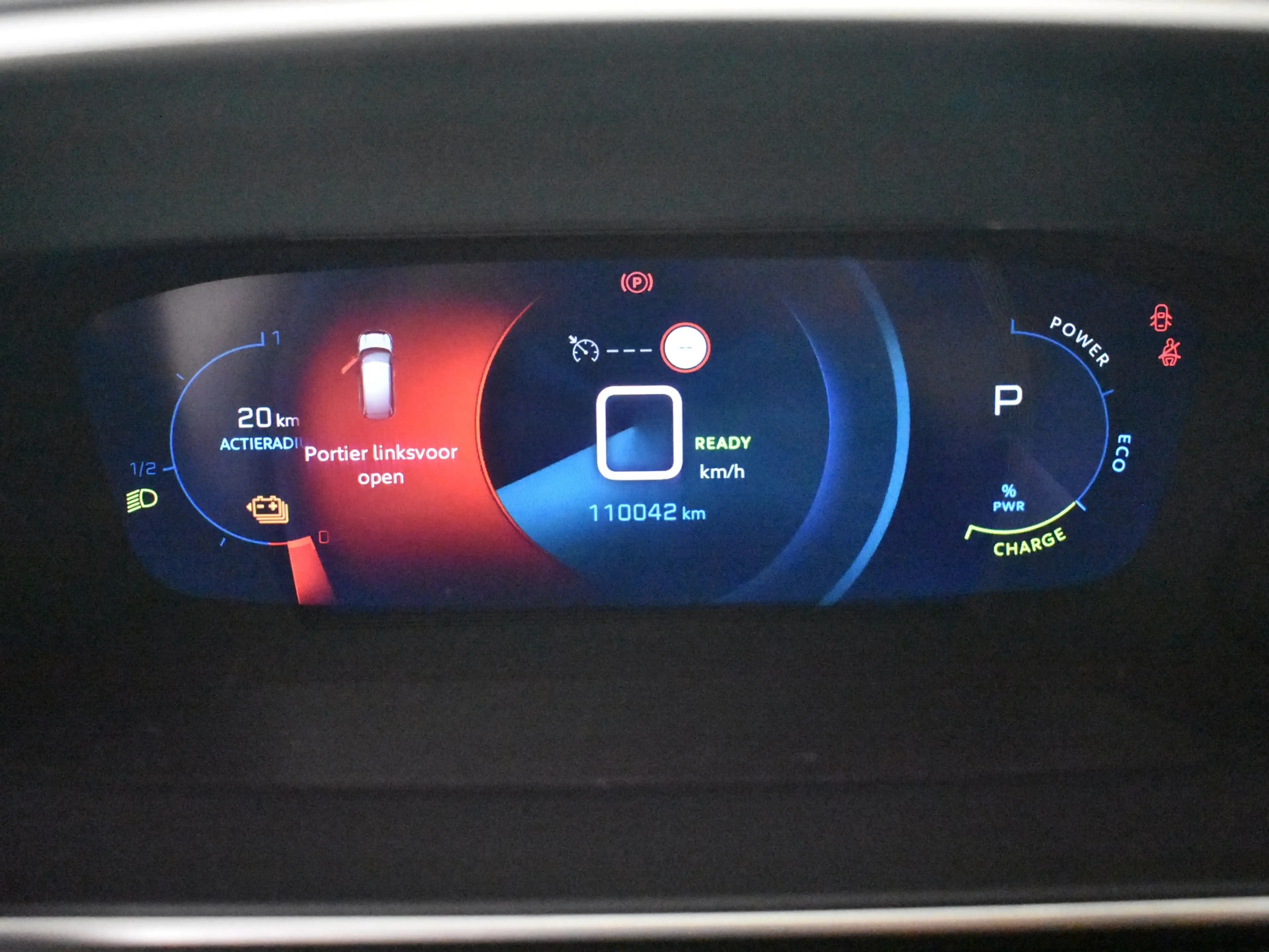 Peugeot e-2008 EV Allure Pack 50 kWh 136PK | Achteruitrijcamera | — photo 17