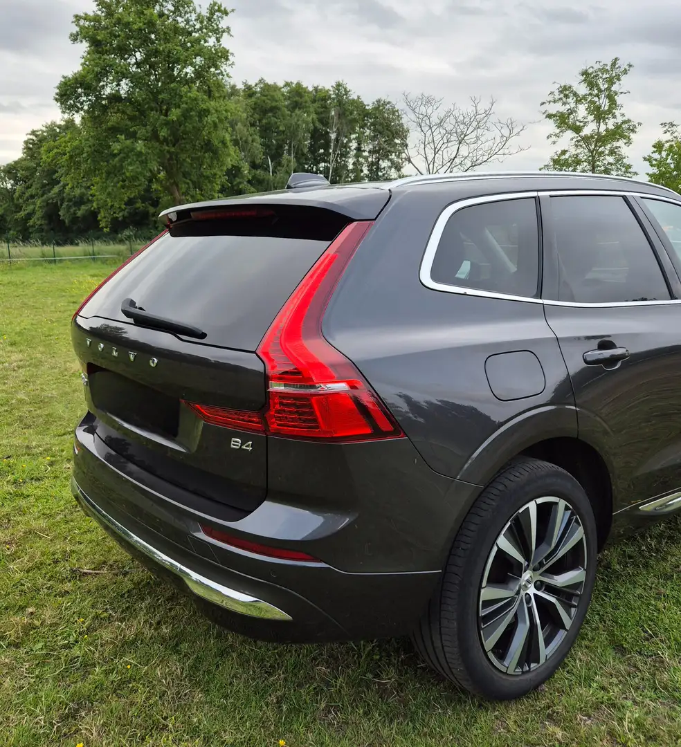 Volvo XC60 XC60 B4 D AWD GeartronicInscription Gris - 2
