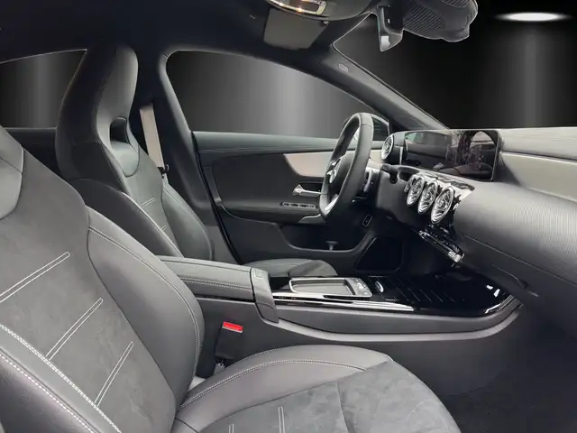 Mercedes-Benz CLA view 8