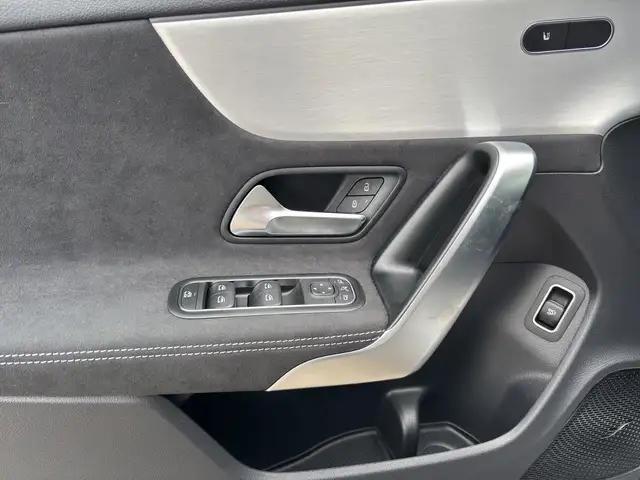Mercedes-Benz CLA view 11