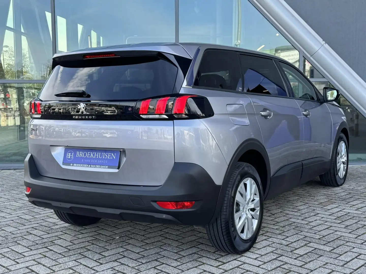 Peugeot 5008 1.2 PureTech 7 Pers. Blue Lease Active 131pk Autom Grijs - 2