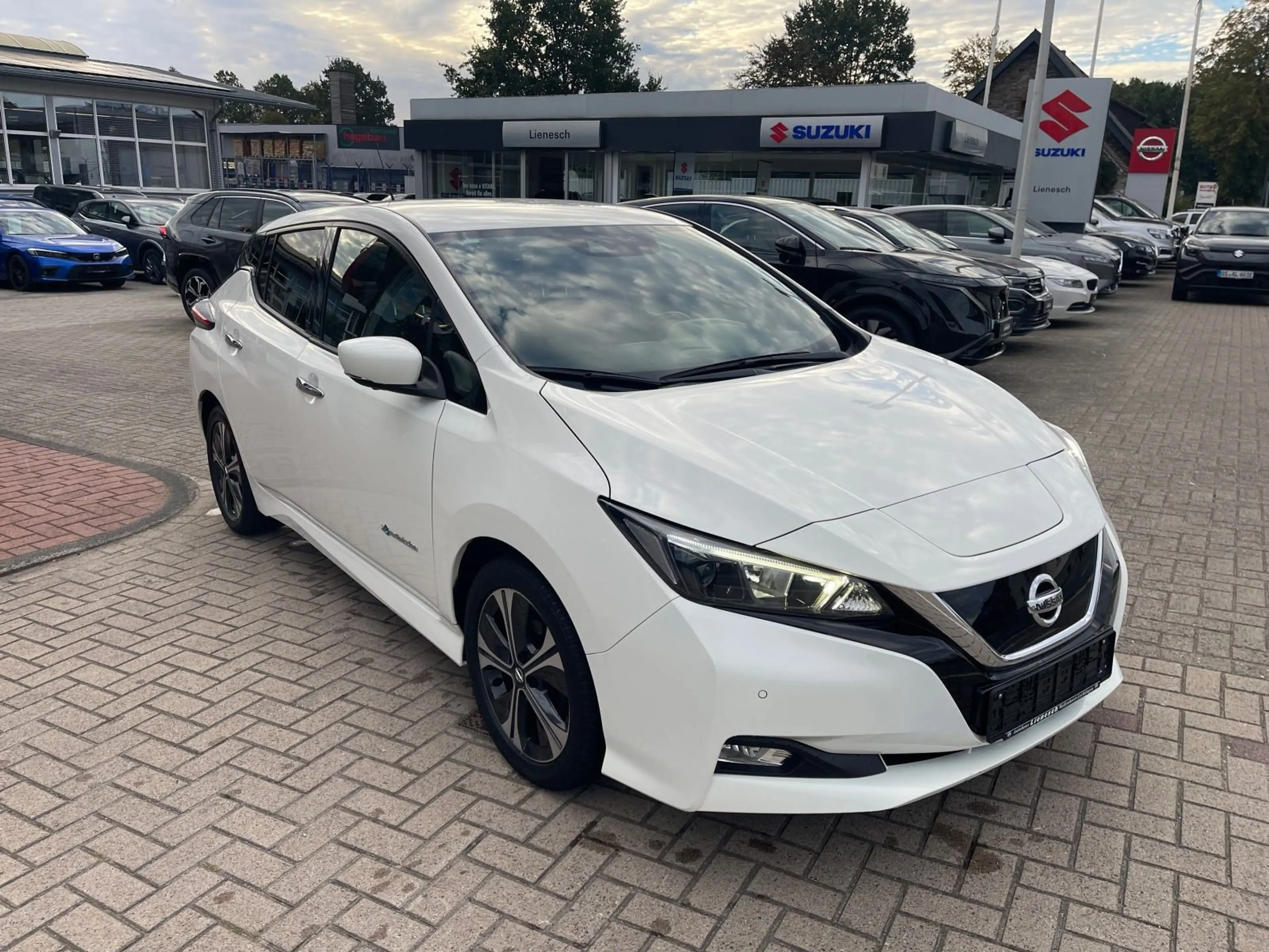 Nissan Leaf N-Connecta 40 KW Kamera Klima Navi — photo 4