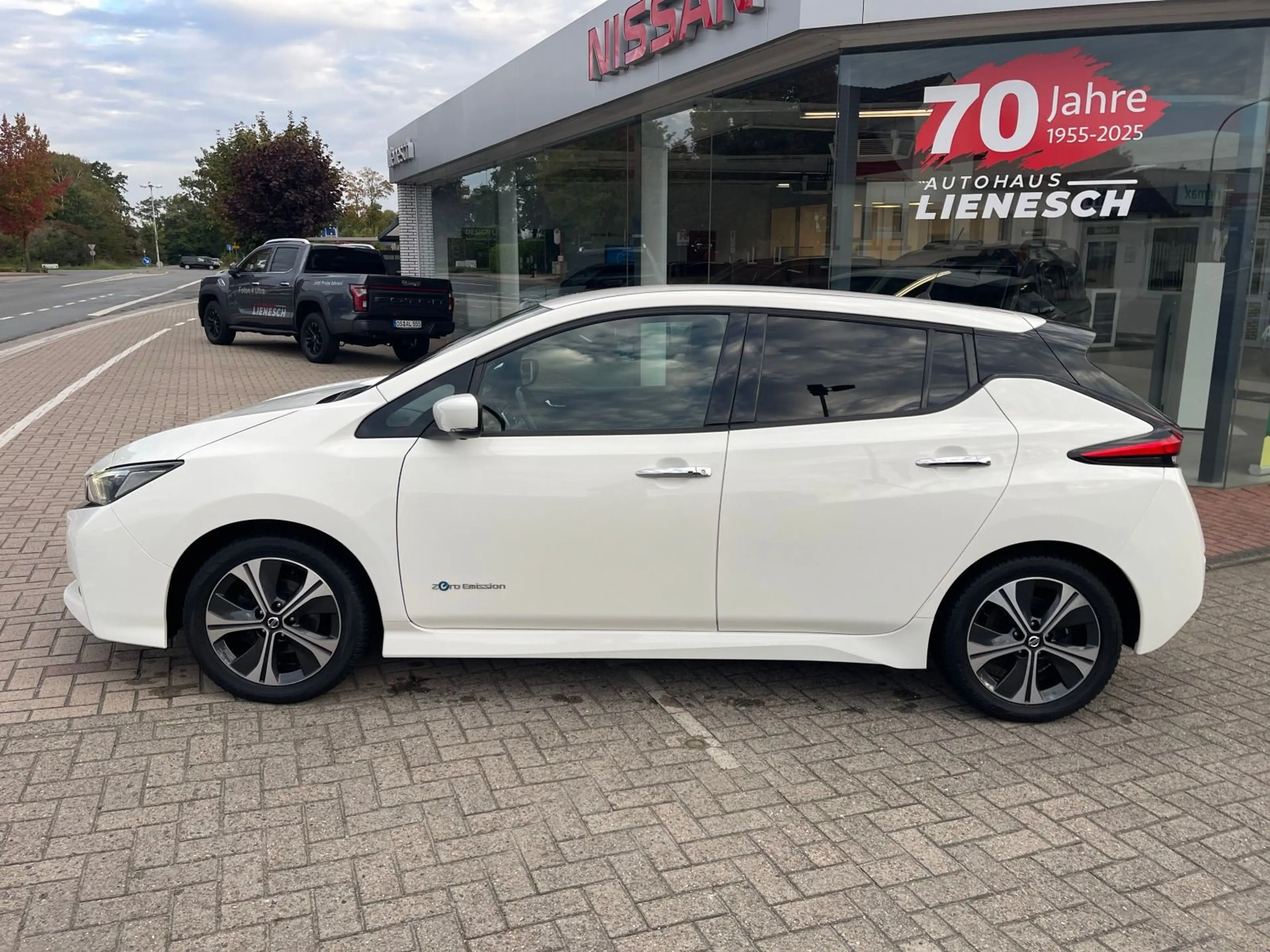 Nissan Leaf N-Connecta 40 KW Kamera Klima Navi — photo 9