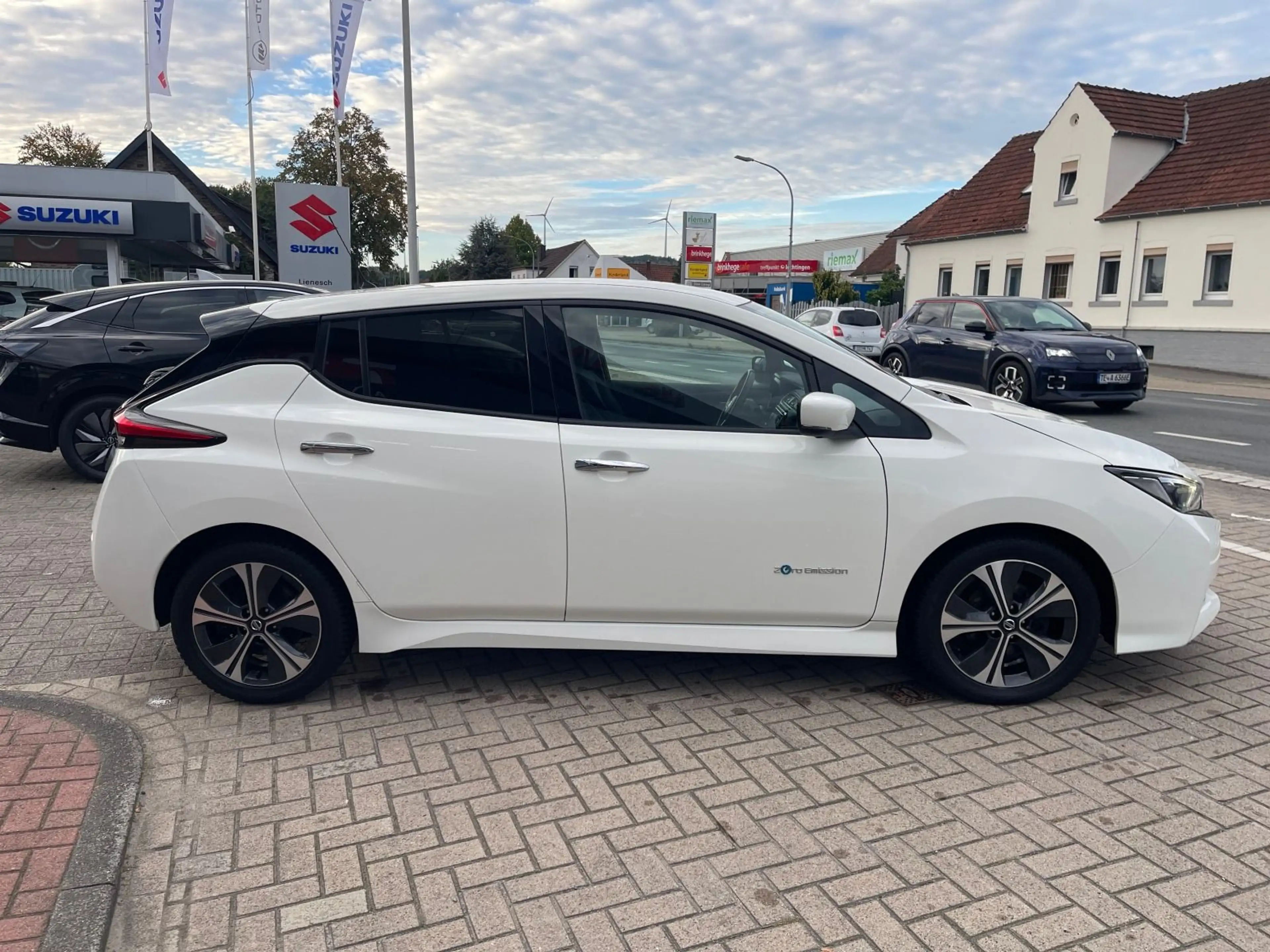 Nissan Leaf N-Connecta 40 KW Kamera Klima Navi — photo 5