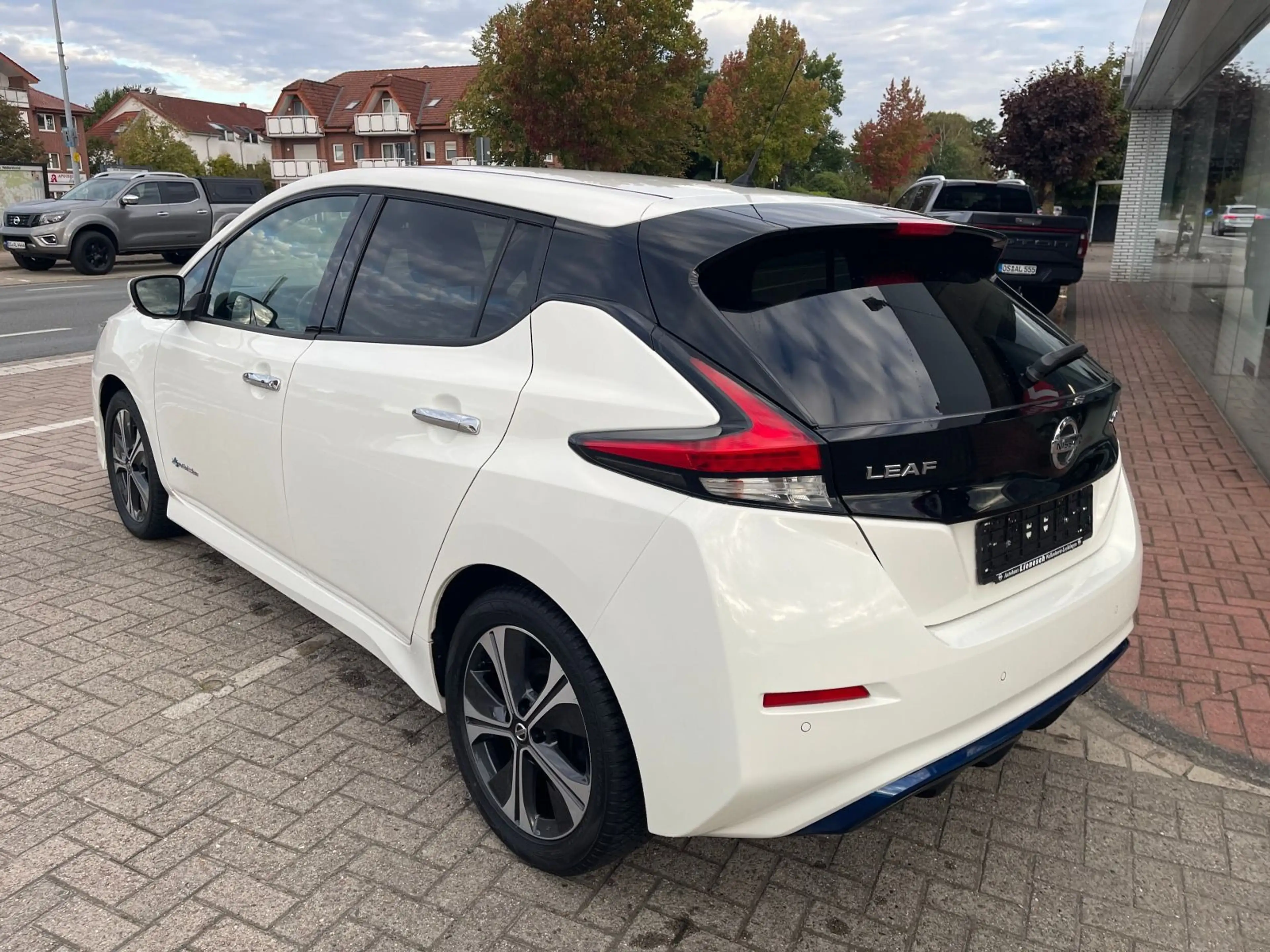 Nissan Leaf N-Connecta 40 KW Kamera Klima Navi — photo 8
