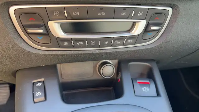 Renault Scenic view 13