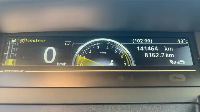 Renault Scenic view 12