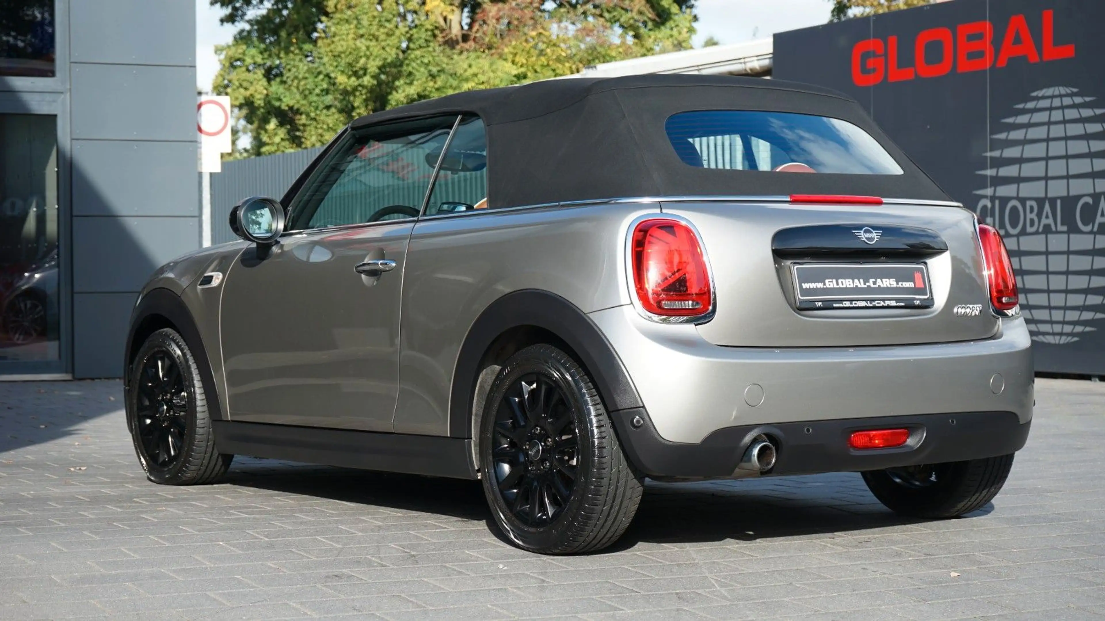 MINI Cooper Cabrio COOPER CABRIO CHILI *LEDER CHESTER*LED*NAVI* — photo 4