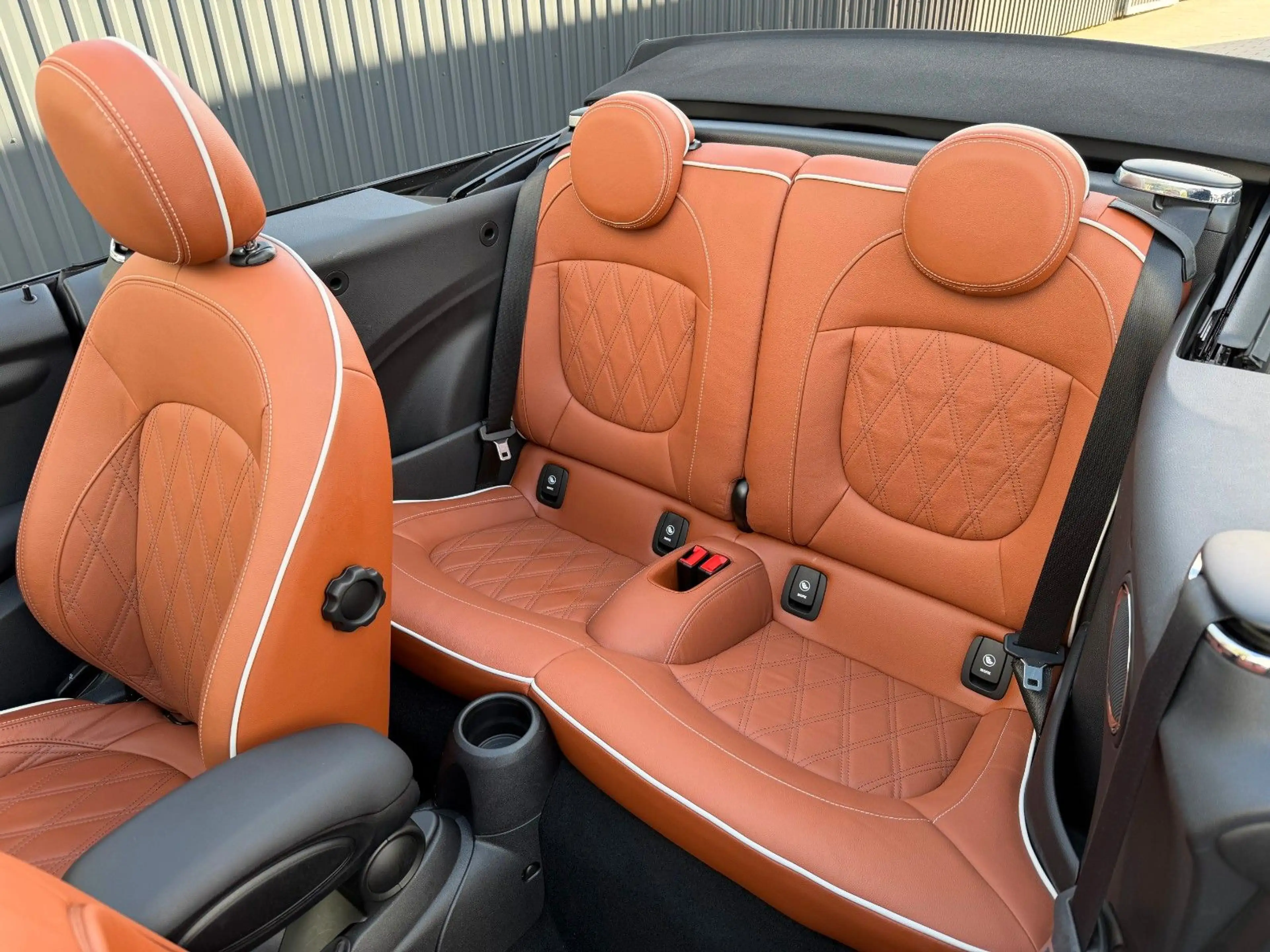 MINI Cooper Cabrio COOPER CABRIO CHILI *LEDER CHESTER*LED*NAVI* — photo 9