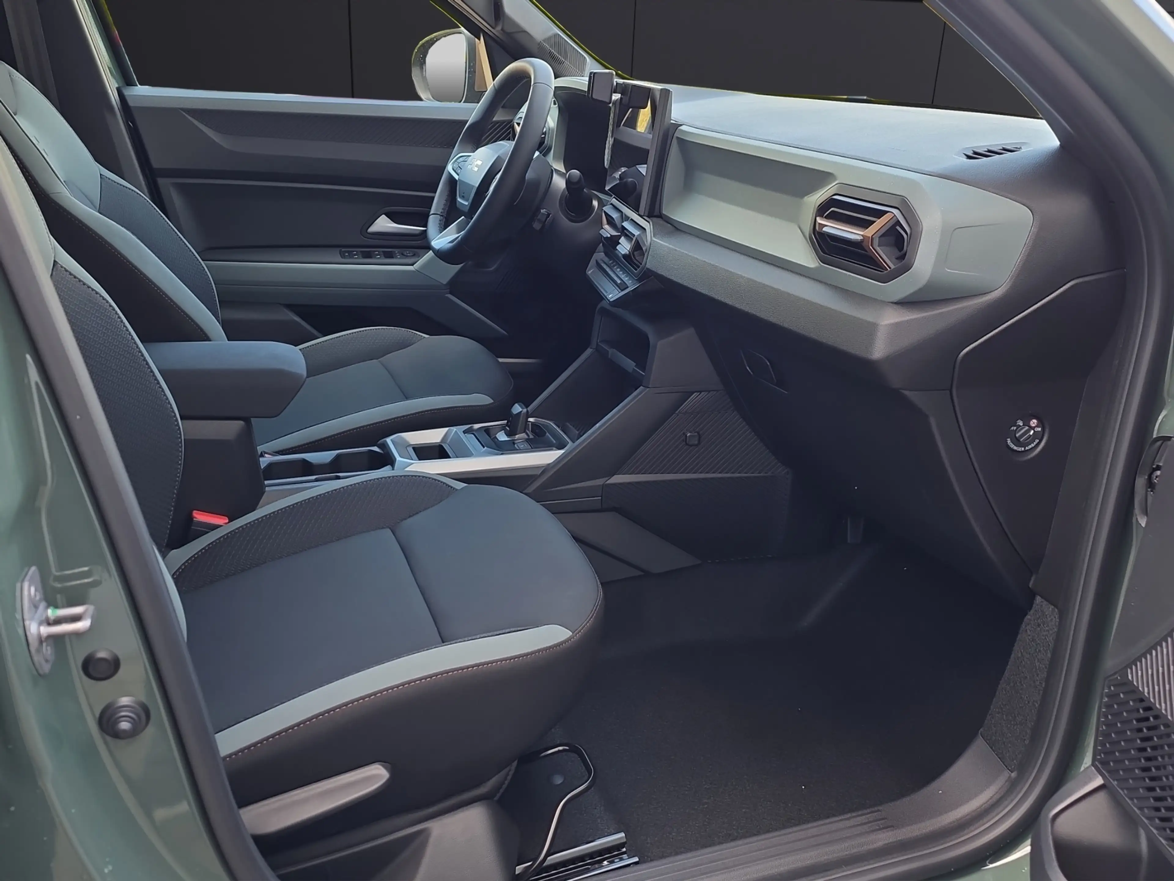 Dacia Duster Extreme hybrid 155 Navi Rückfahrkamera Sitzheizung — photo 6