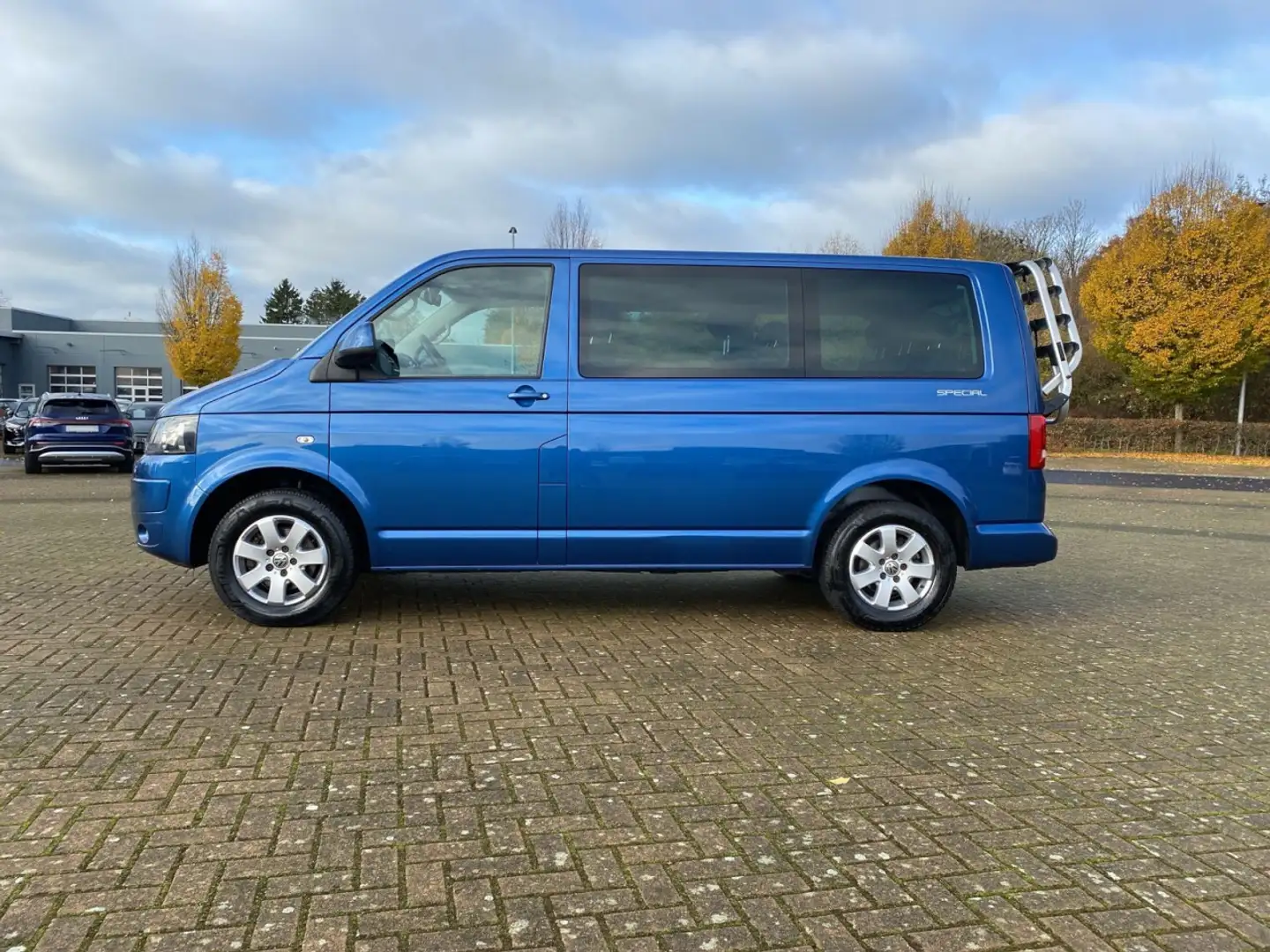 Volkswagen T5 Multivan 2.0 TDI Special*AHK*RFK*ZUSATZHZG.* Klima Navi Bleu - 2