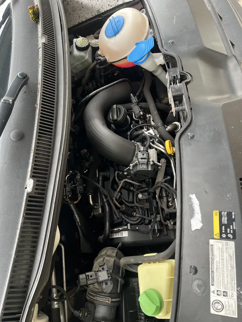 Volkswagen T5 Transporter - 2