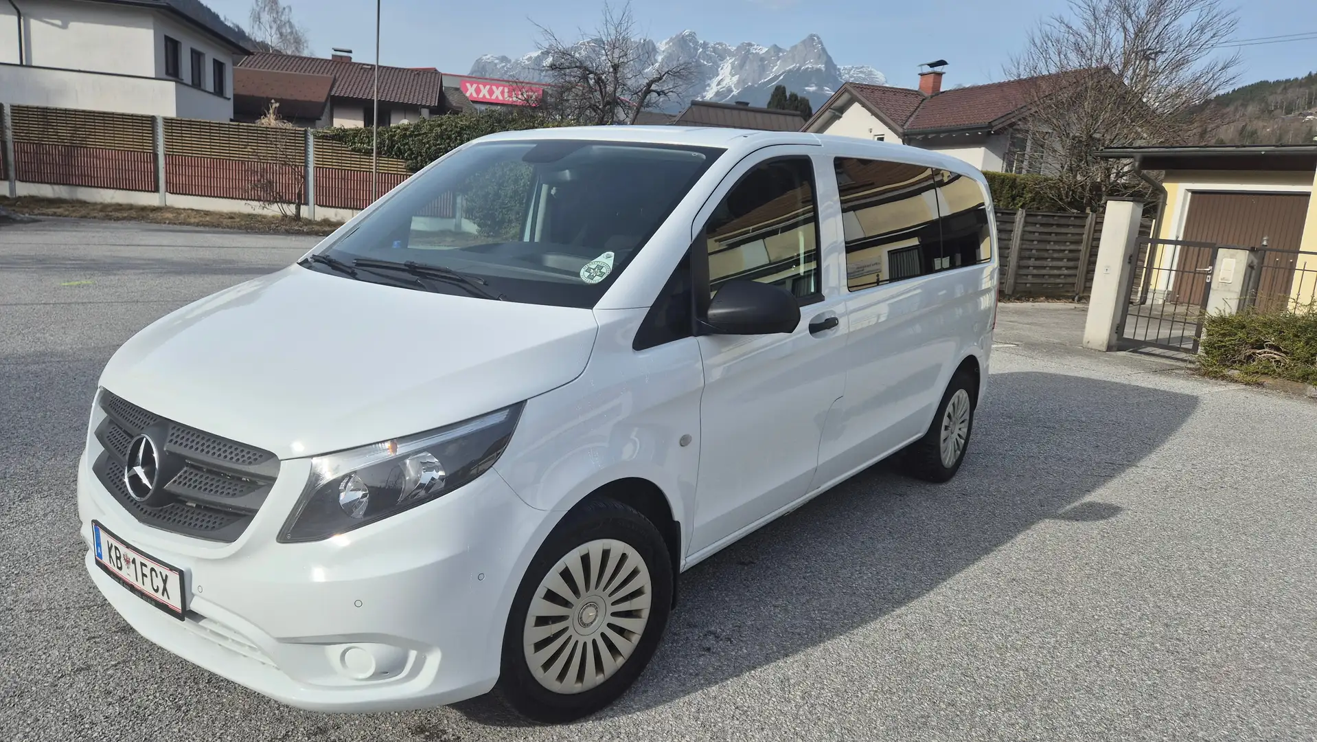 Mercedes-Benz Vito Vito Tourer Pro 114 BlueTEC kompakt 4x4 Automatik Weiß - 1