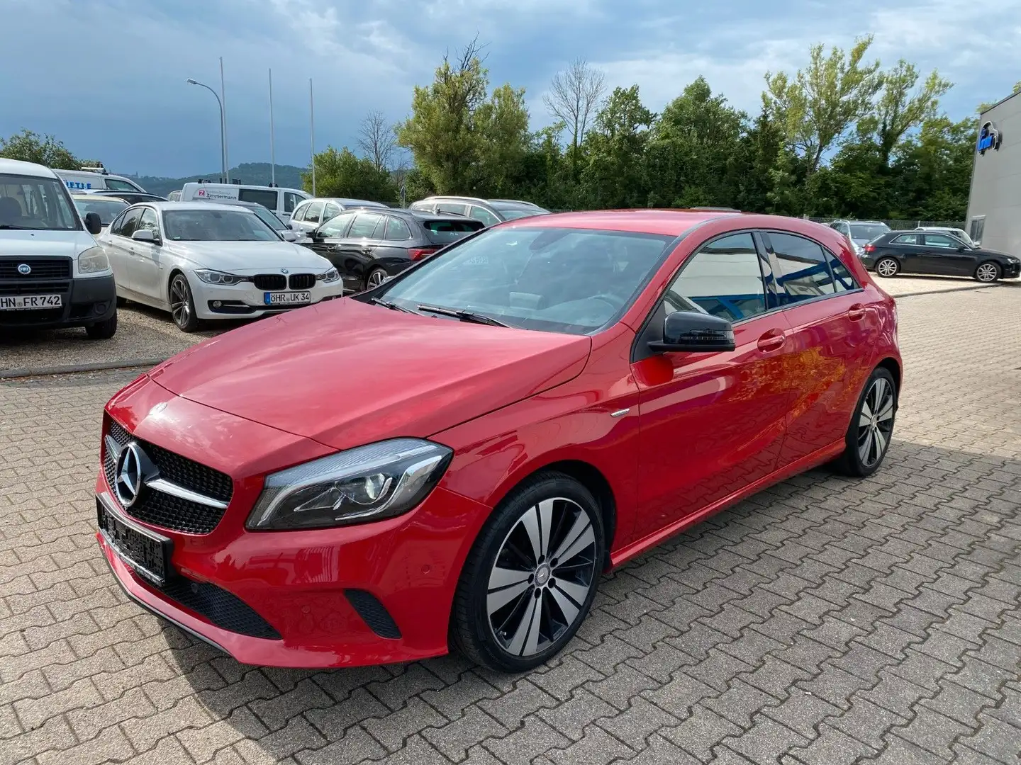 Mercedes-Benz A 200 CDI Activity Edition Rot - 1