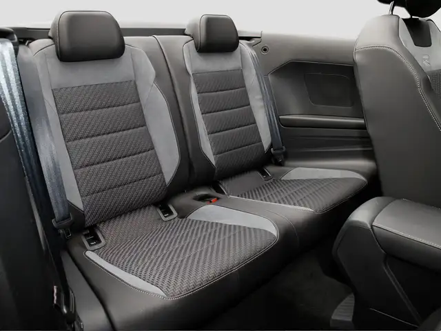 Volkswagen T-Roc view 12