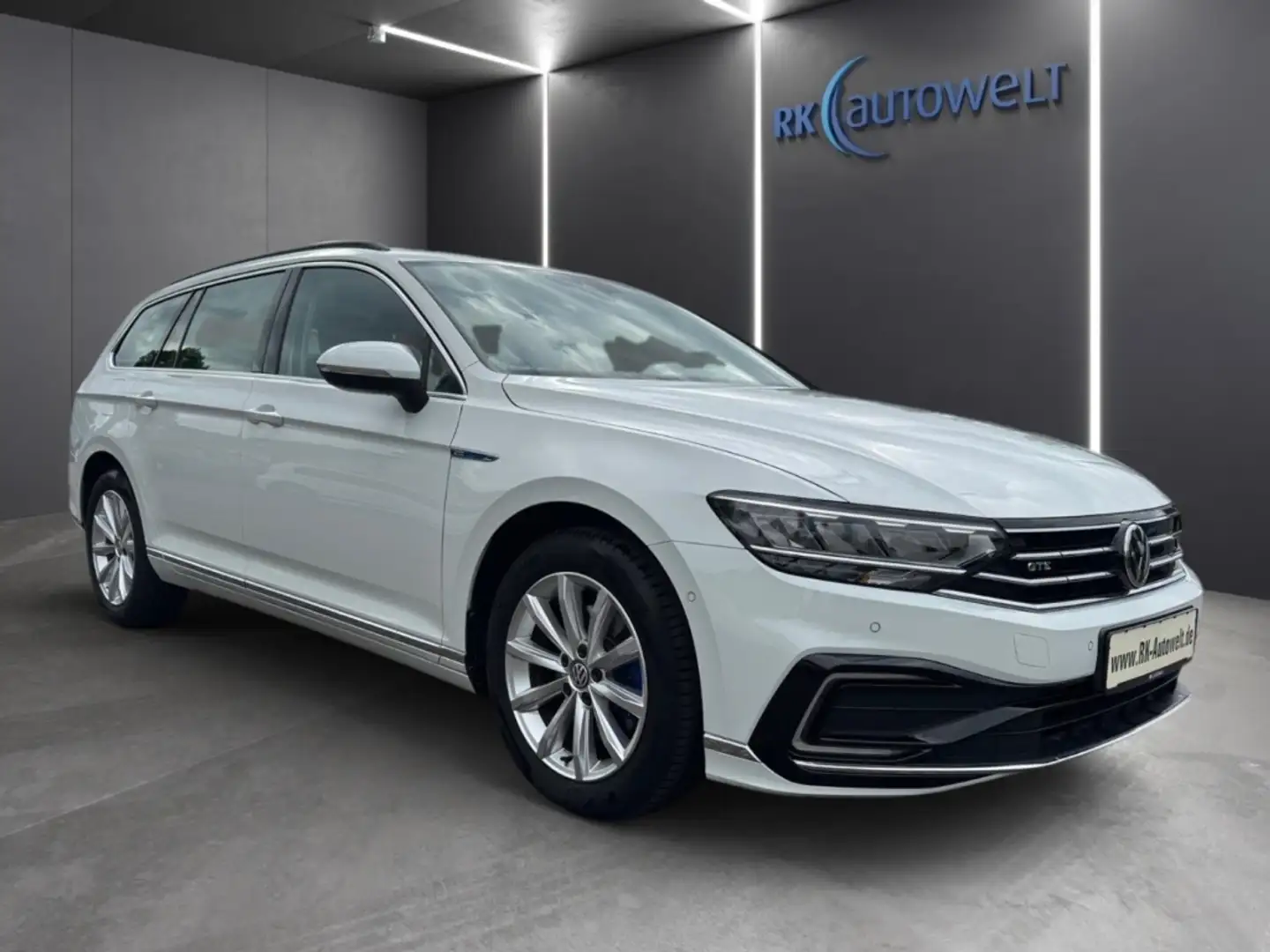Volkswagen Passat Variant GTE 1.4 TSI DSG LED Navi Climatronic Sitzheizung Blanc - 2