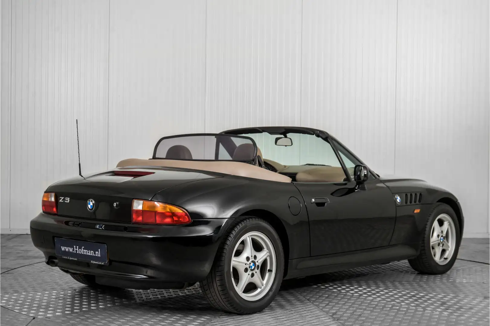BMW Z3 Roadster 1.9 Zwart - 2