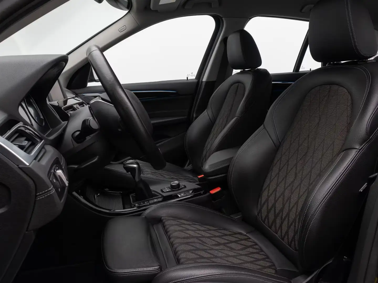 BMW X1 xdrive25e xLine auto Grijs - 1