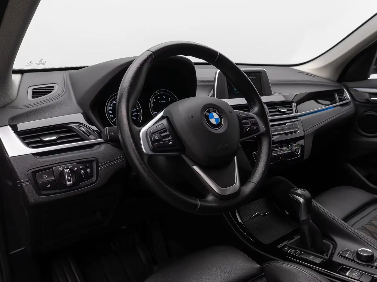 BMW X1 xdrive25e xLine auto Grijs - 2