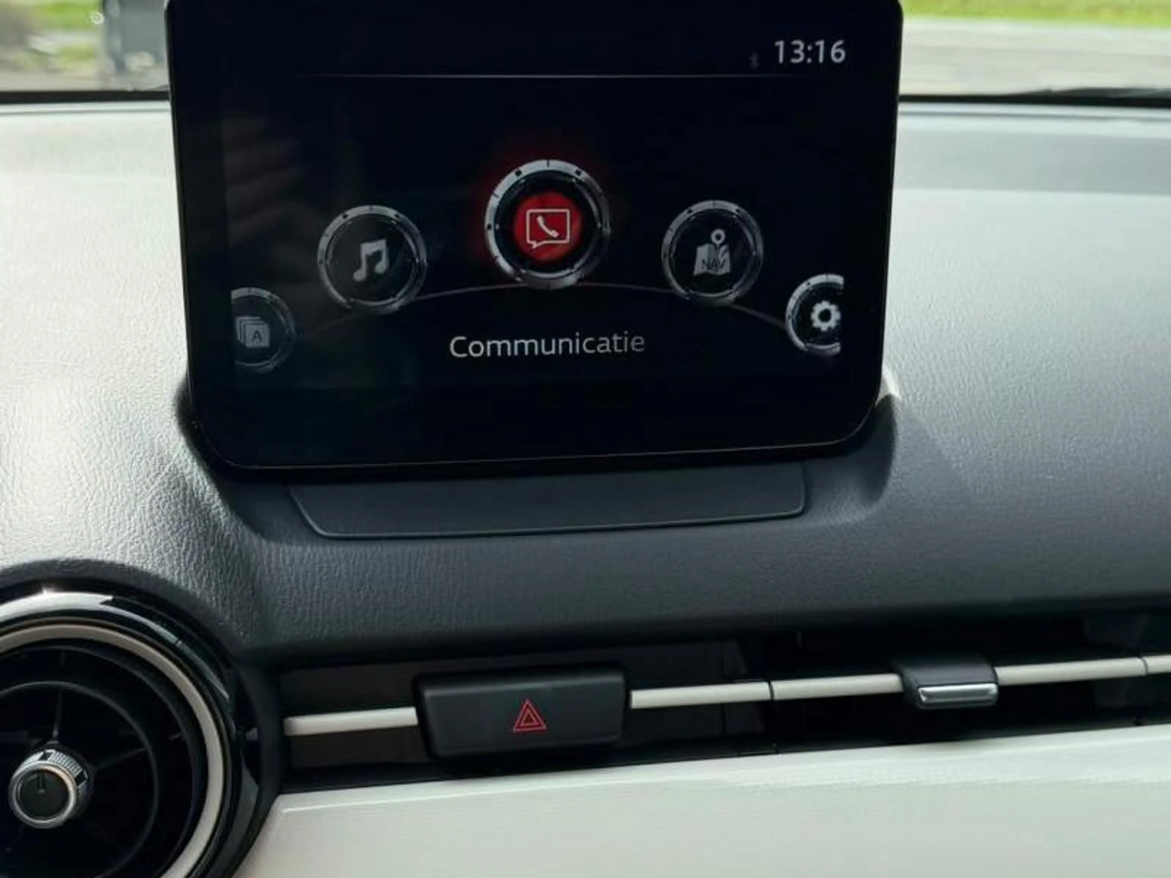 Mazda 2 Exclusive-Line — photo 13