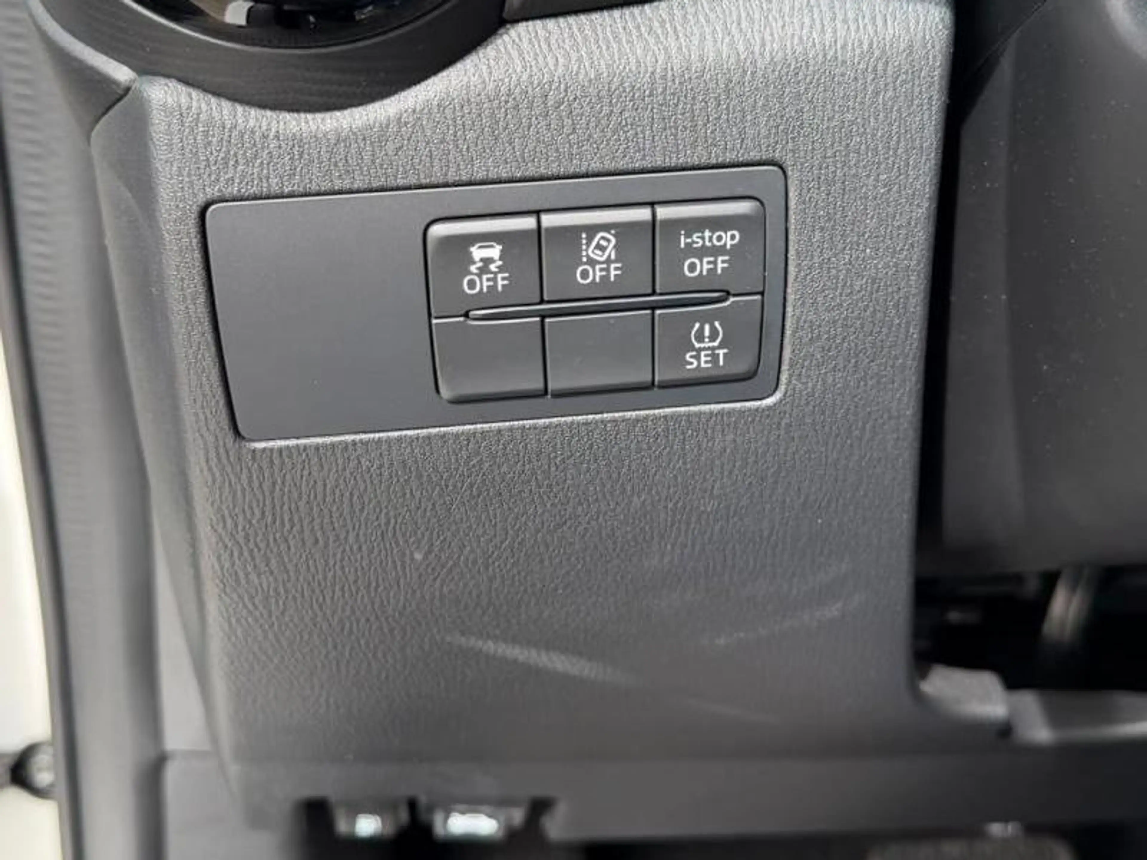 Mazda 2 Exclusive-Line — photo 11