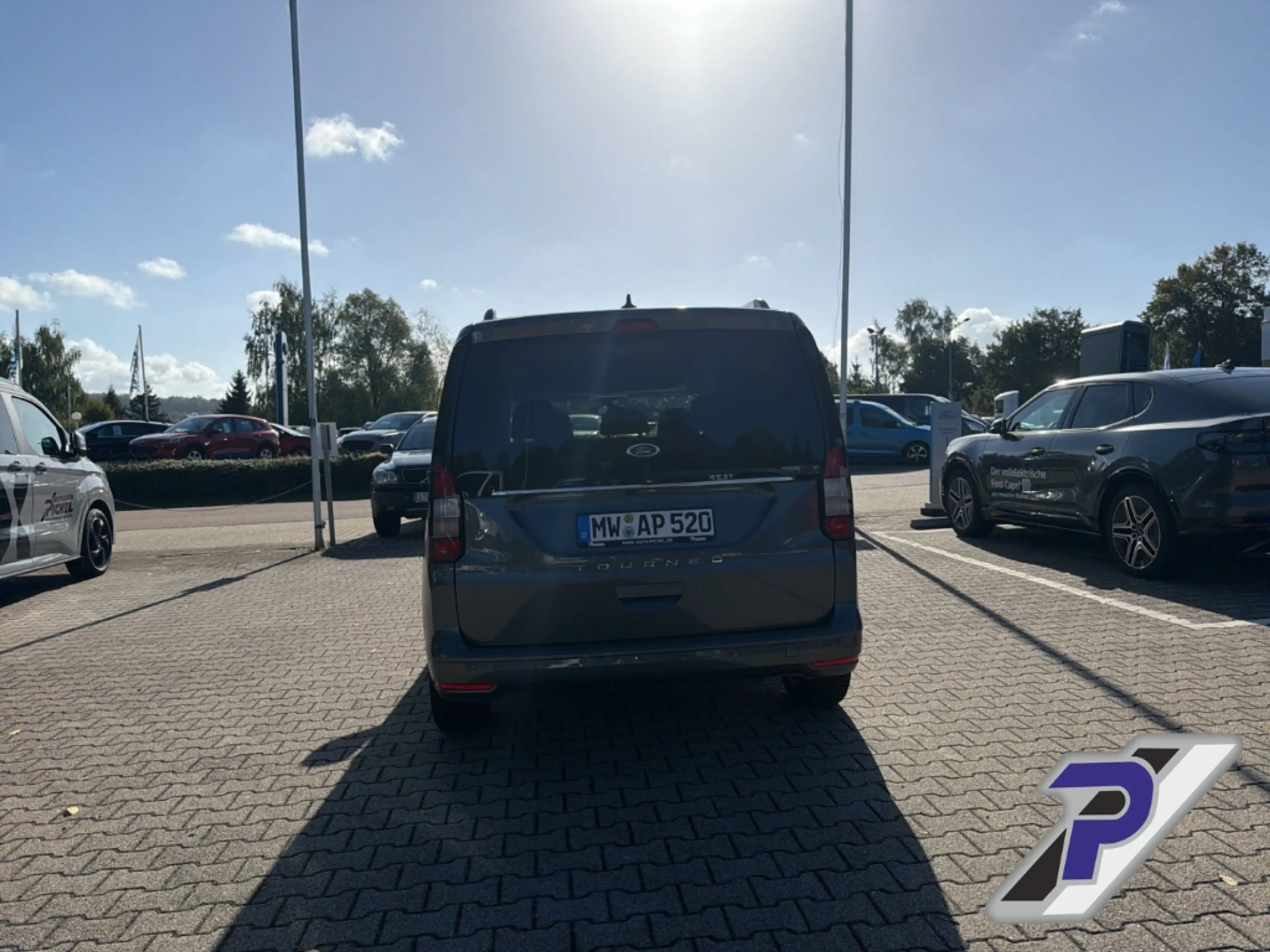 Ford Tourneo Connect Titanium L2 7-Sitzer +LM-Felgen+AKTIONSFAHRZEUG — photo 4