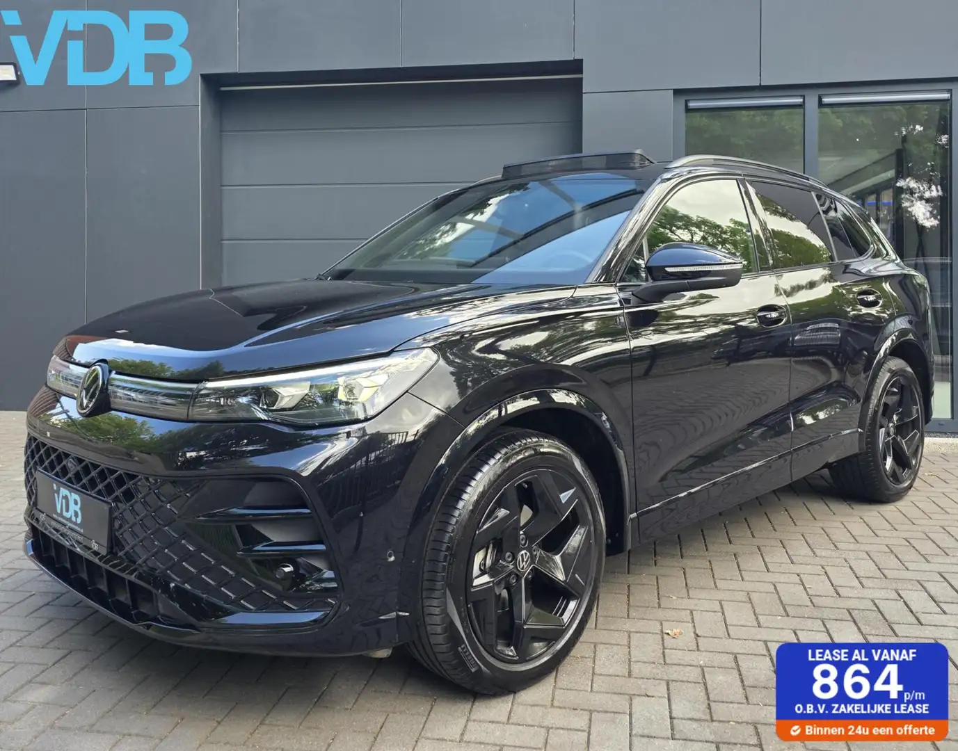 Volkswagen Tiguan 1.5 eTSI R-Line BLACKEDITION MEMORY PANO Zwart - 1