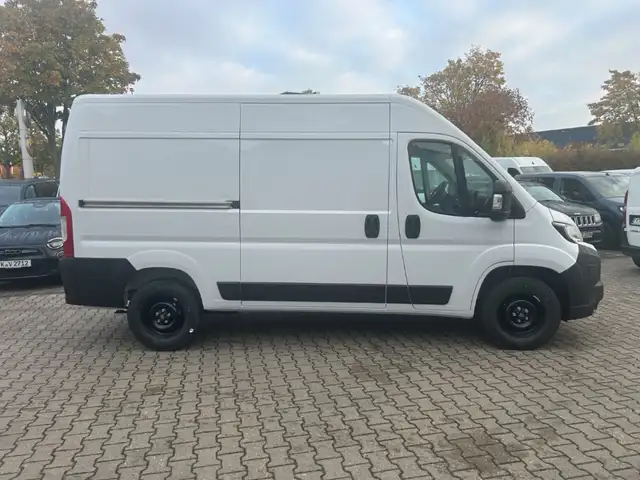 Fiat Ducato view 3