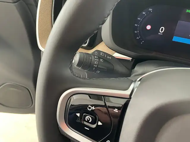 Volvo XC60 T6 AWD PHEV 4 Life 18,8kWh Ultra Dark Aut. | St... Ansicht 16