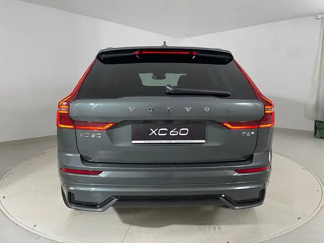 Volvo XC60 T6 AWD PHEV 4 Life 18,8kWh Ultra Dark Aut. | St... Ansicht 5