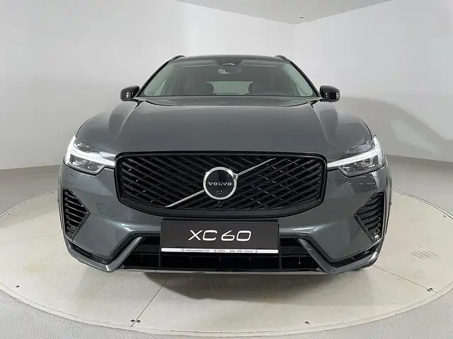 Volvo XC60 T6 AWD PHEV 4 Life 18,8kWh Ultra Dark Aut. | St... Ansicht 2