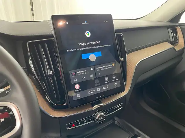 Volvo XC60 T6 AWD PHEV 4 Life 18,8kWh Ultra Dark Aut. | St... Ansicht 18