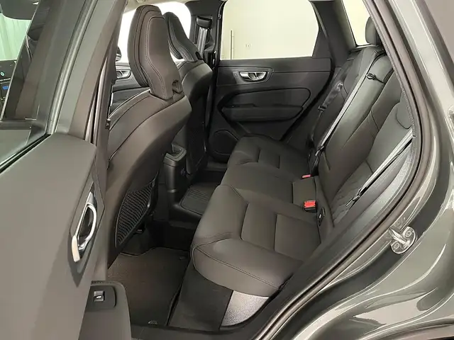 Volvo XC60 T6 AWD PHEV 4 Life 18,8kWh Ultra Dark Aut. | St... Ansicht 10