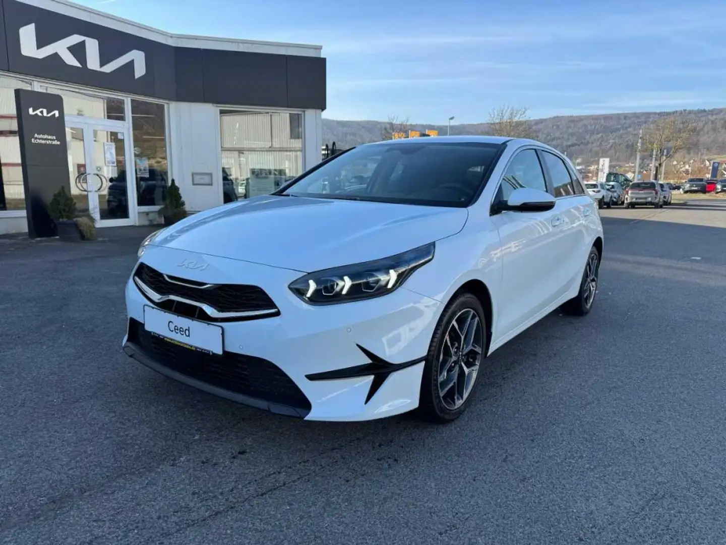 Kia Ceed / cee'd Ultimate 1.5T 48V DCT +LED Weiß - 1