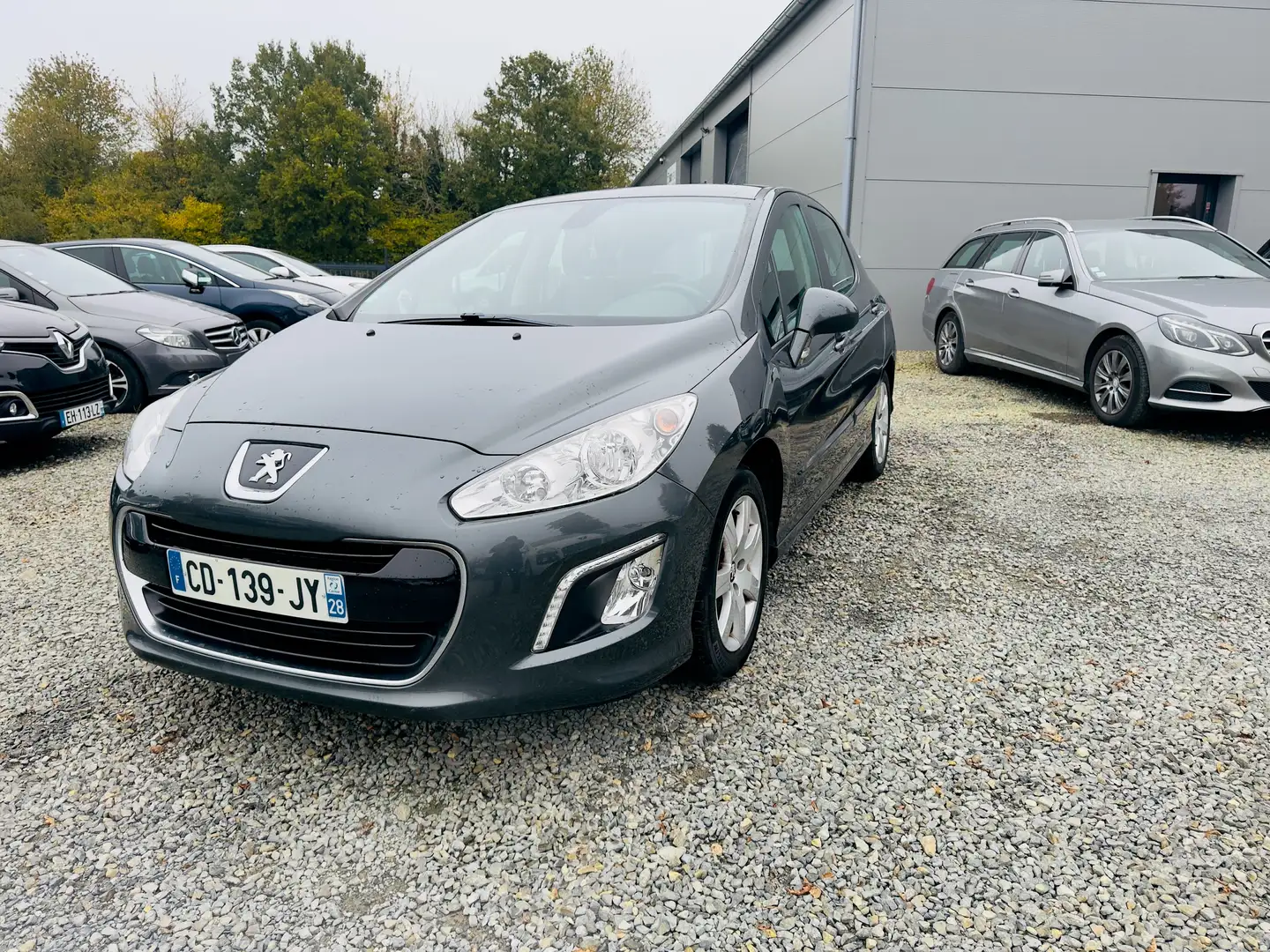 Peugeot 308 1.6 HDi 92ch FAP Style Gris - 2