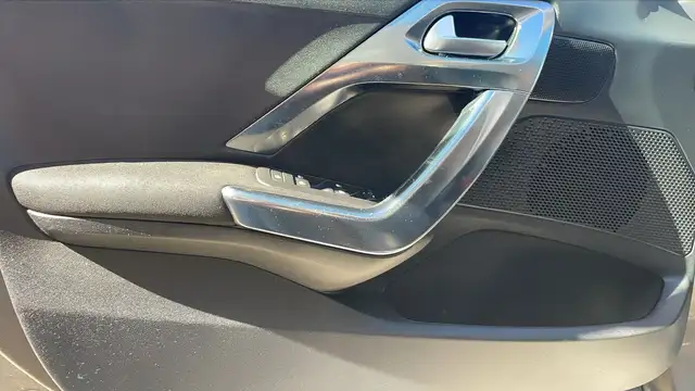 Peugeot 2008 view 7