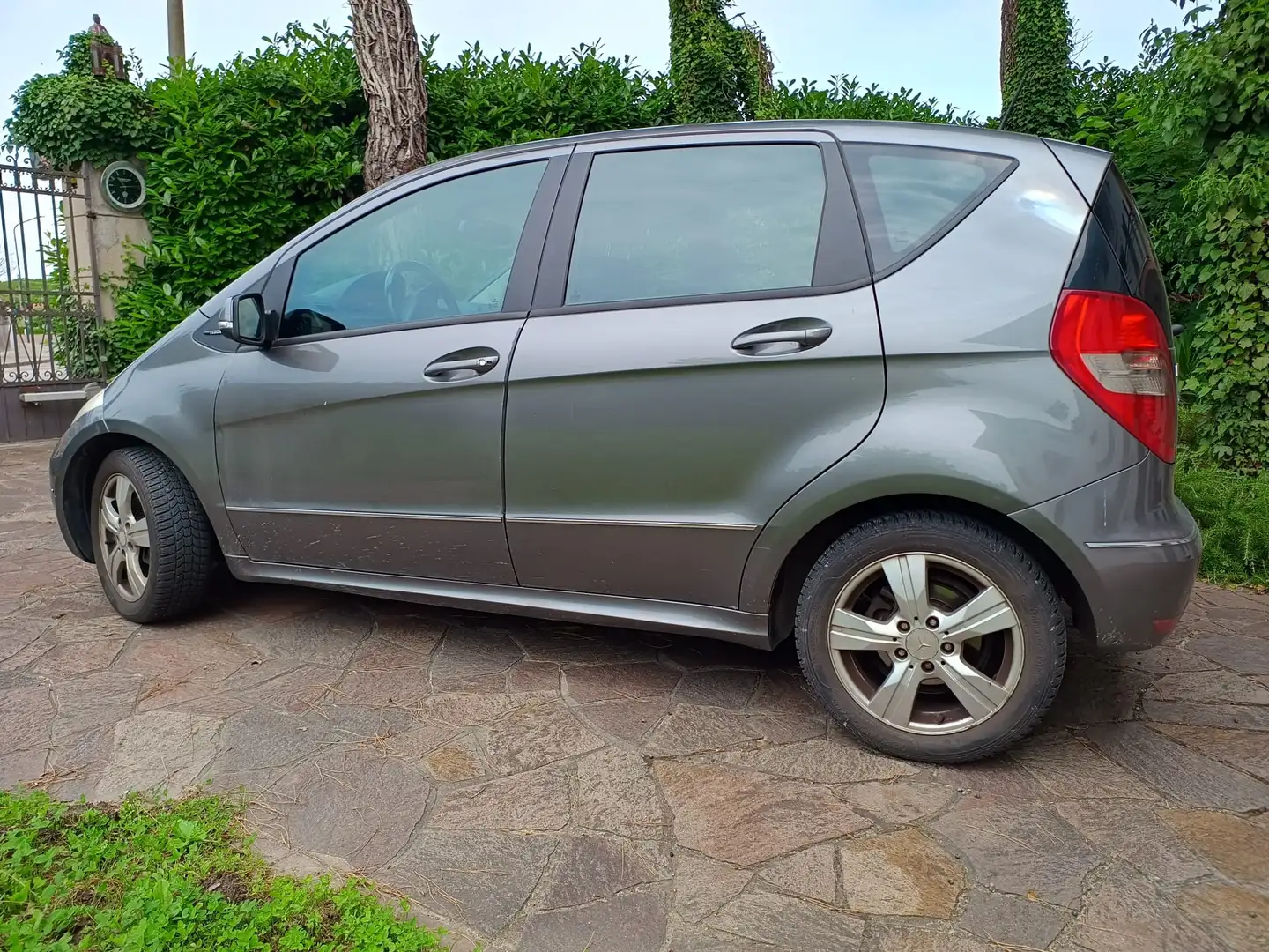 Mercedes-Benz A 180 A 180 cdi Executive Grigio - 1