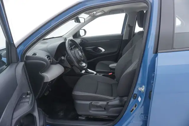 Toyota Yaris Cross view 10