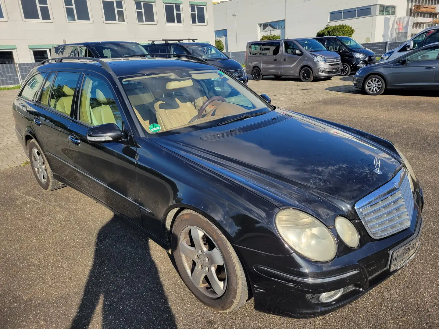 Mercedes-Benz E 350 E 350 T 4MATIC T PANO/XENON/AHK/STANDH Schwarz - 2