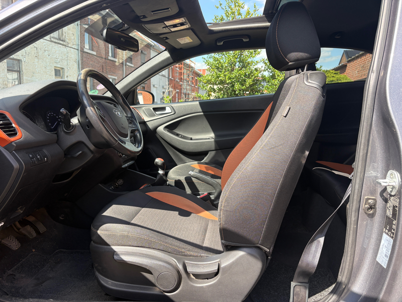 Hyundai i20 i20 1.2i Lounge — photo 11