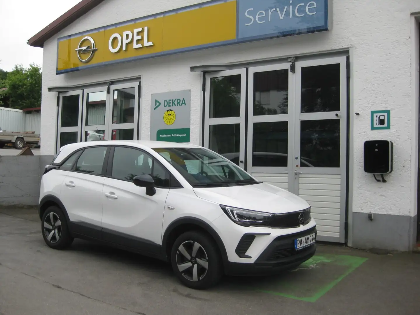 Opel Crossland 1.2 Automatik Edition Plus Weiß - 1