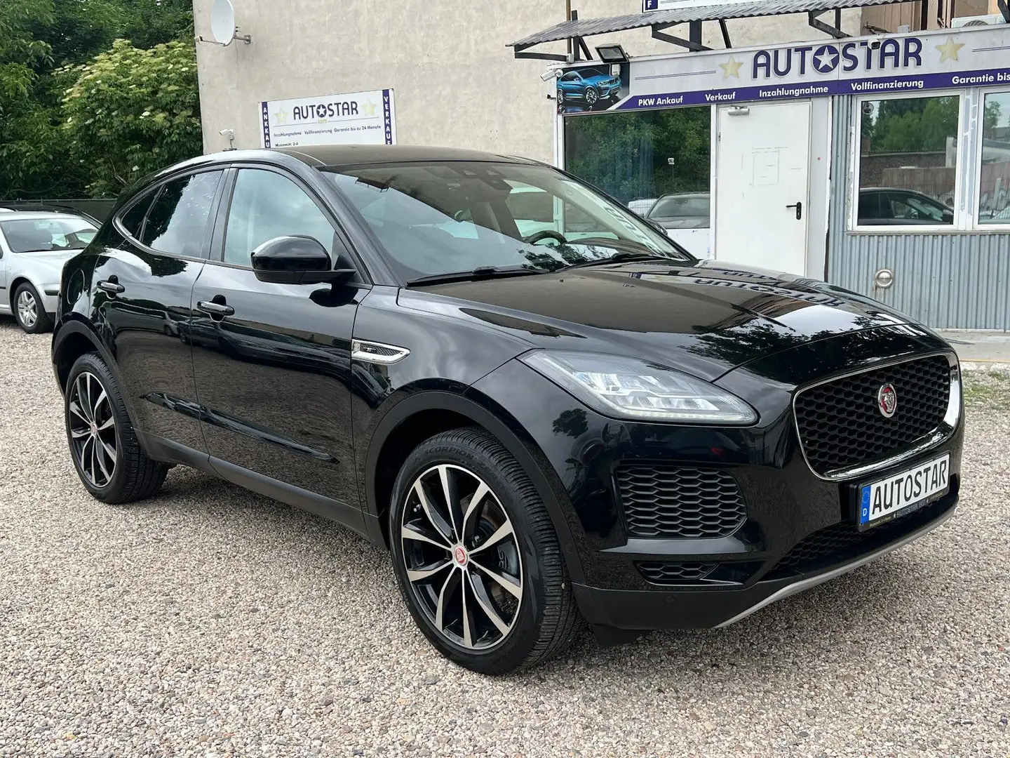 Jaguar E-Pace D150 HSE 4WD Auto*R-Cam*Leder*Top Schwarz - 2