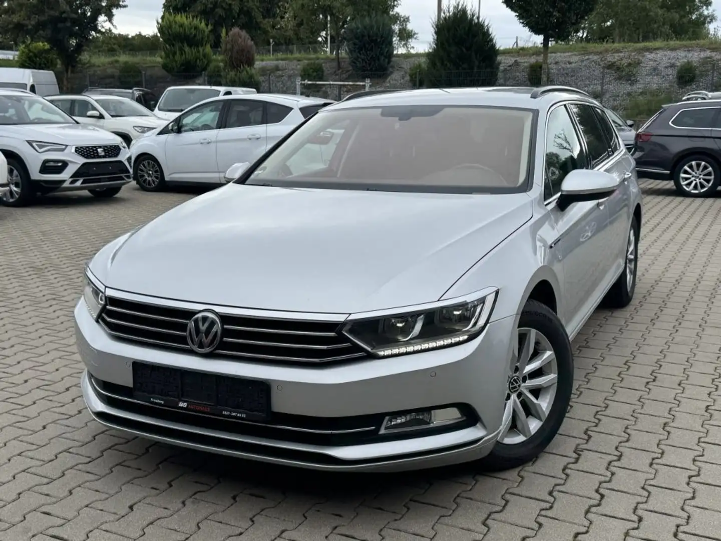 Volkswagen Passat Variant 2.0 TDI SCR DSG BlueMotion Comfor - 1