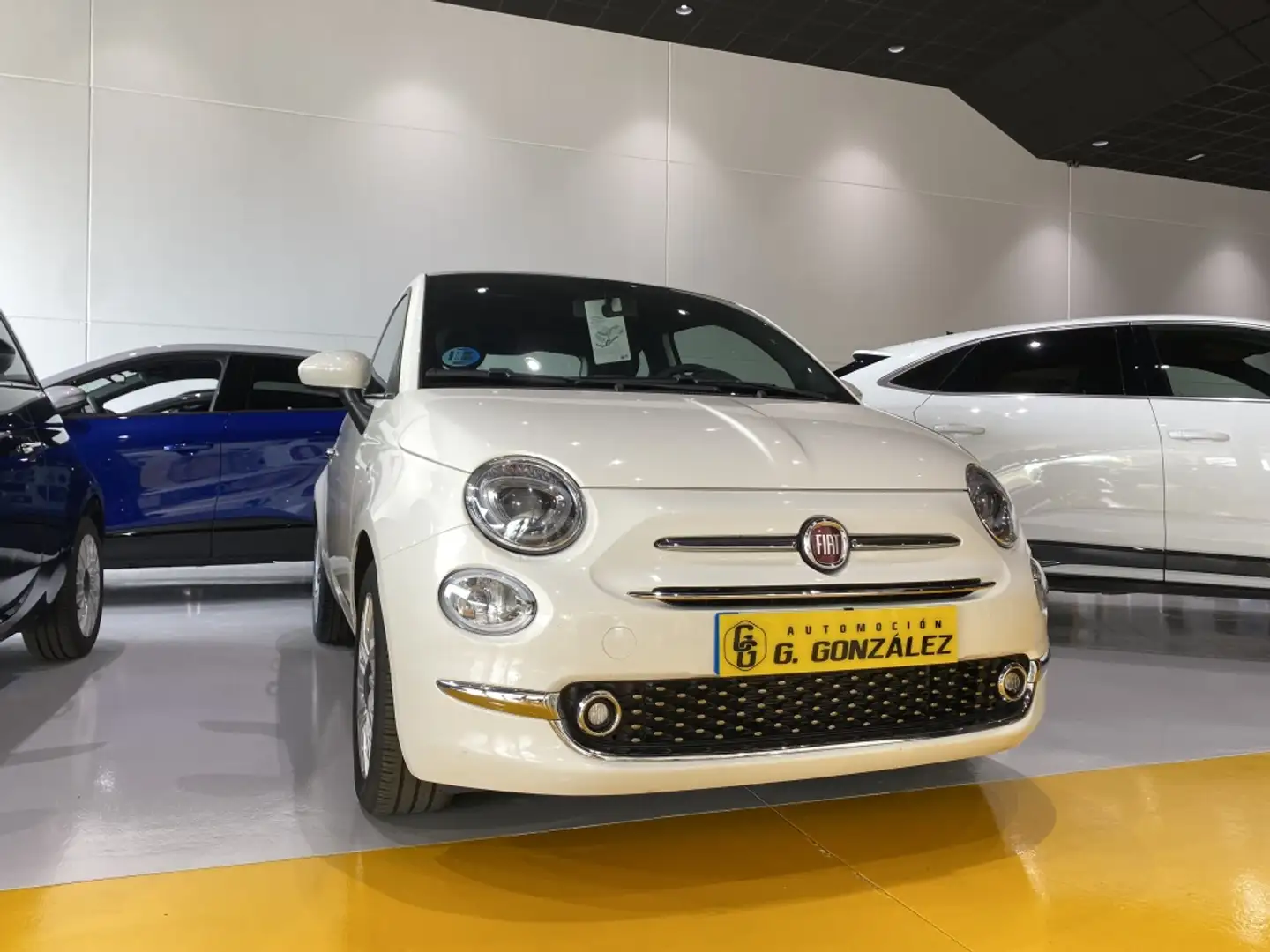Fiat 500 1.0 Hybrid Dolcevita 52kW Weiß - 2