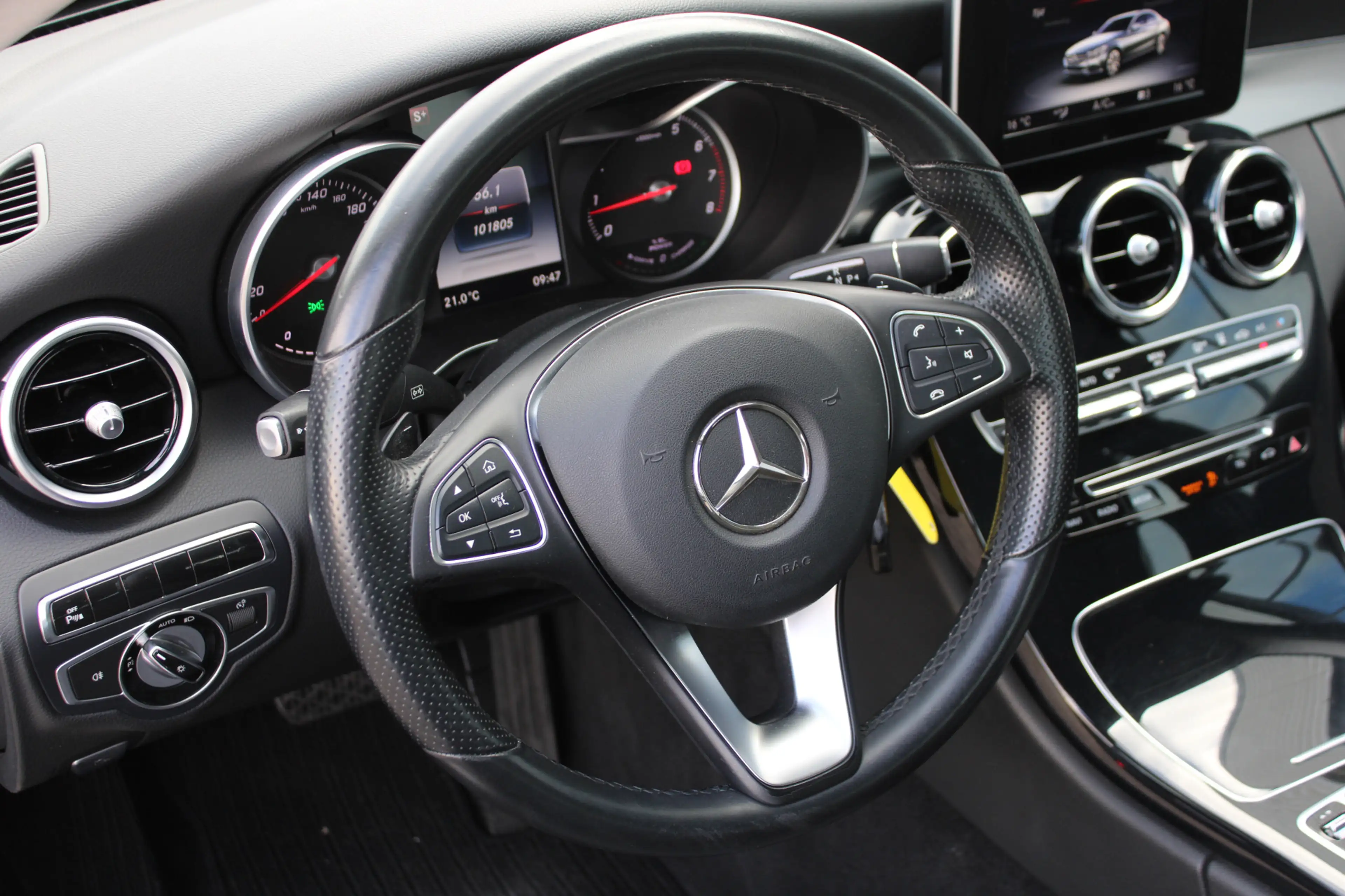 Mercedes-Benz C 350 350e Avantgarde NAVI TREKHAAK CAMERA LUCHTVERING 1 — photo 23