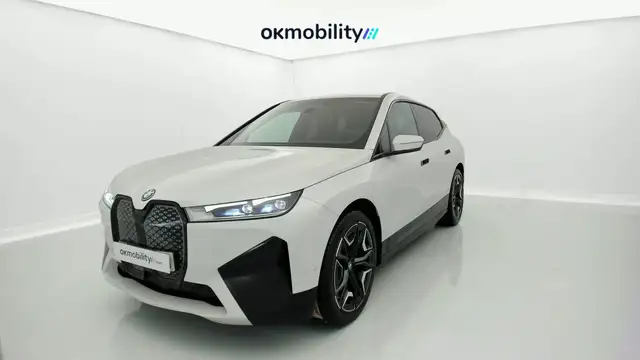BMW iX xDrive 40