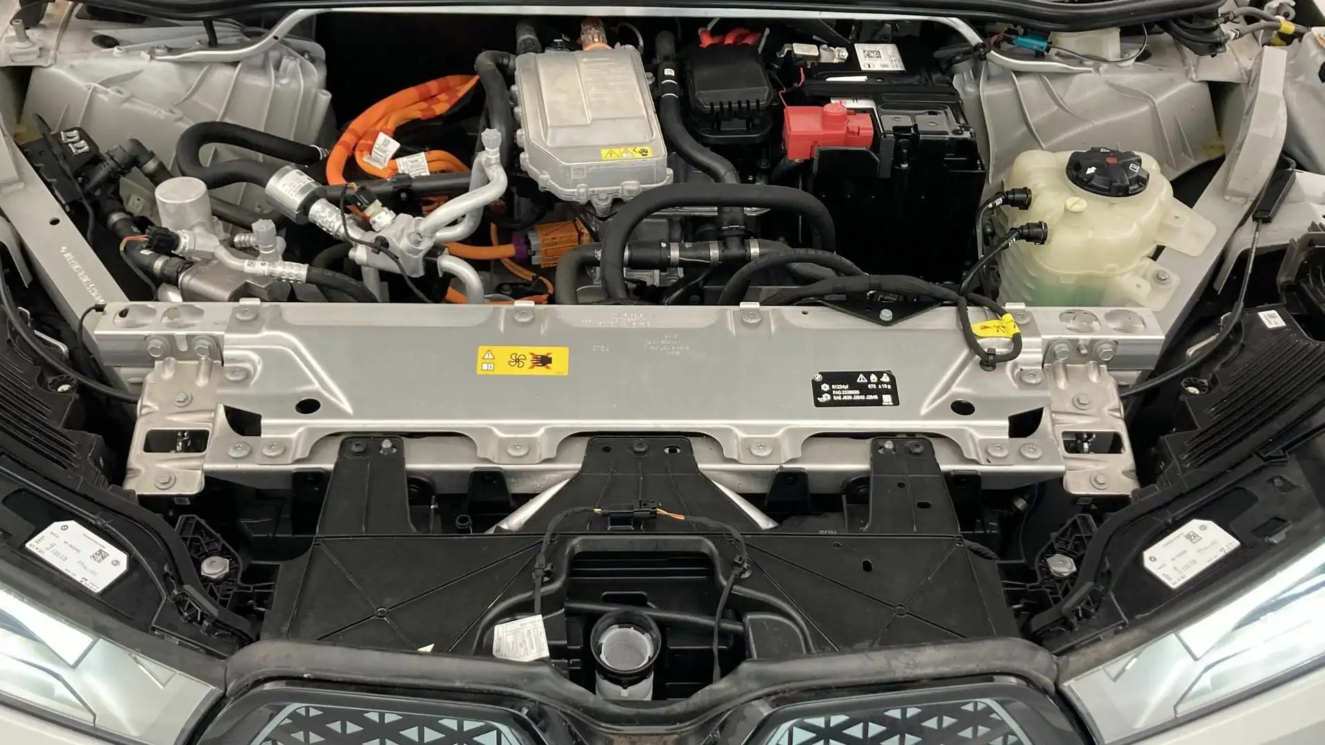 BMW iX xDrive 40 Blanco - 2